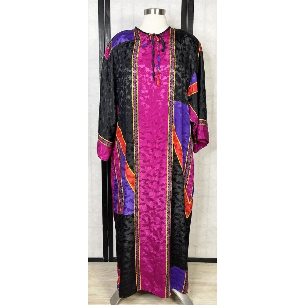 Neiman Marcus Ruth Norman Maxi Dress. Size: M